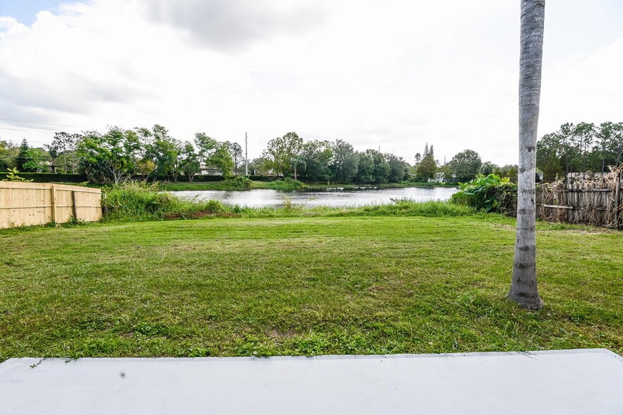 Building Photo - 4906 Hi Vista Cir