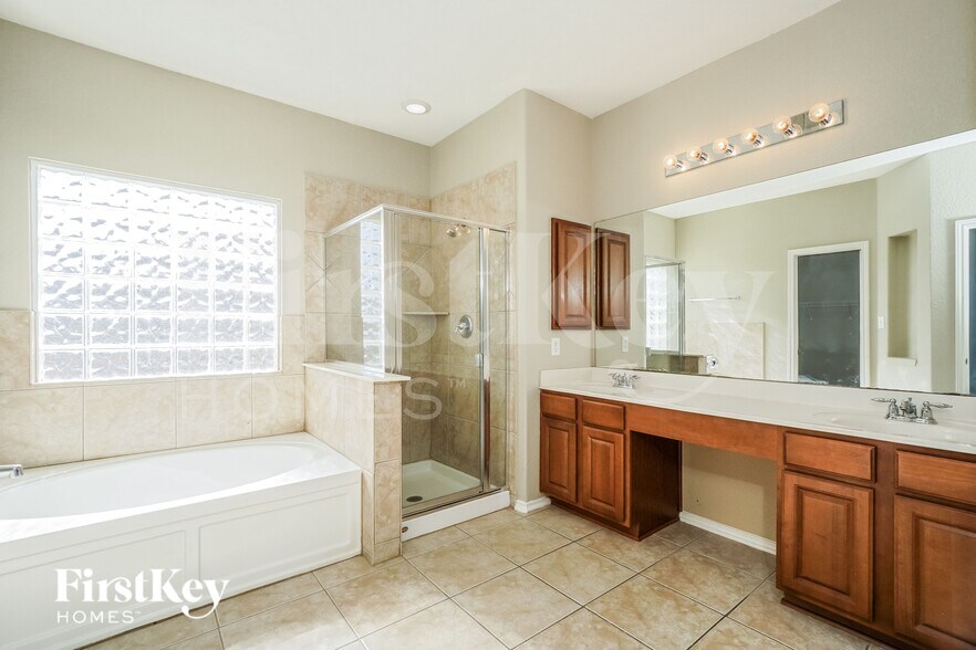 Building Photo - 1157 Kite Cor