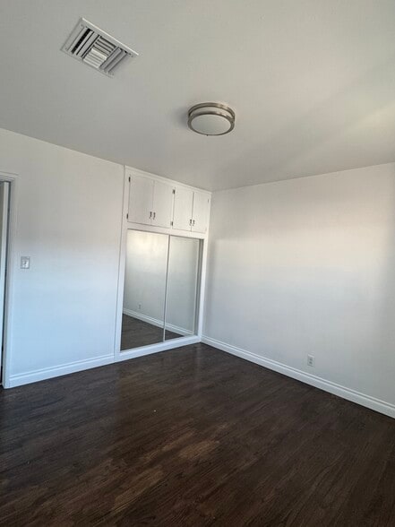 Bedroom - 4306 W 101st St