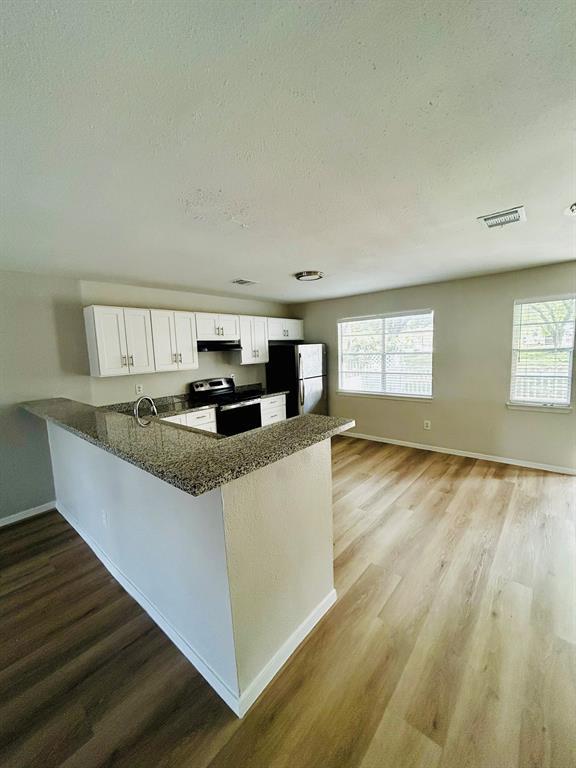 Building Photo - 1818 River Crossing Cir