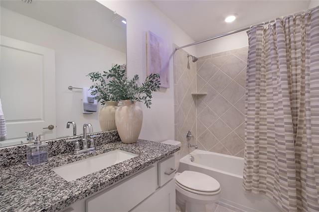 Building Photo - 321 Fulton St