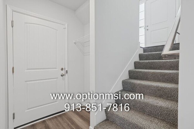 Building Photo - Beautiful 3-Bedroom Home with Modern Finishes & Fantastic Amenities!