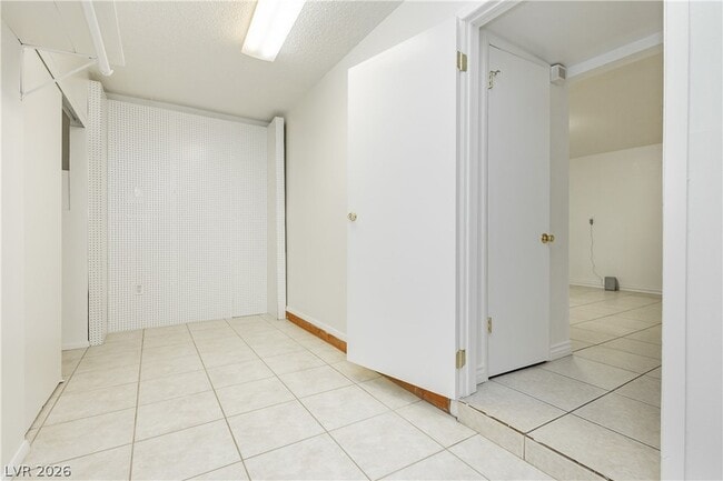 Building Photo - 3969 Manford Cir