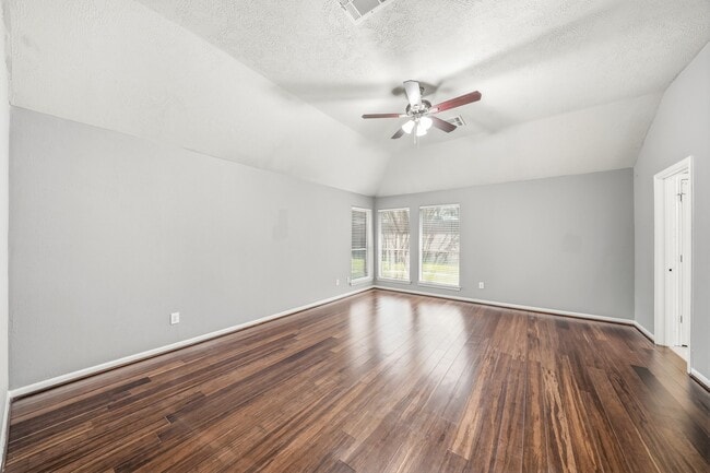 Building Photo - 15851 Jamie Lee Dr