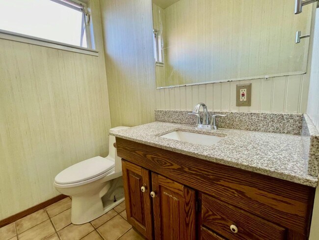 Building Photo - 7583 Lockford Ct