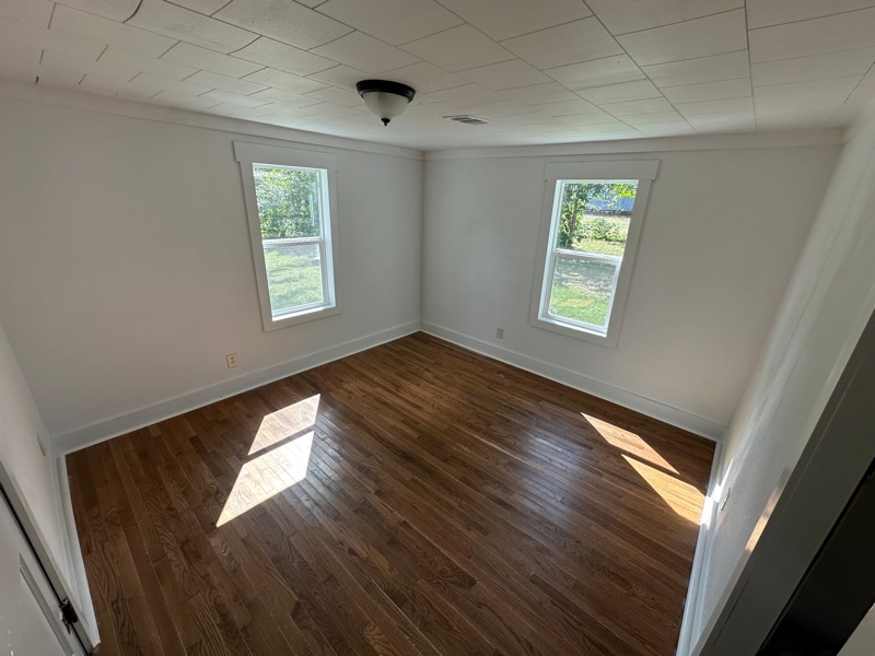 Building Photo - 204 S 11th St