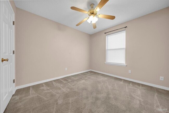 Building Photo - 2121 Coral Creek Dr