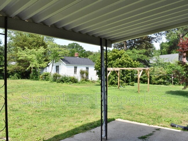 Building Photo - 8304 Michaels Rd