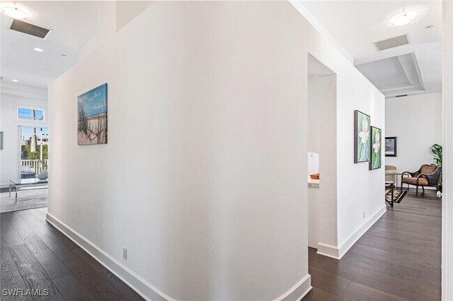 Building Photo - 2540 Half Moon Walk