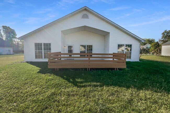 Building Photo - 2012 Pheasant Run
