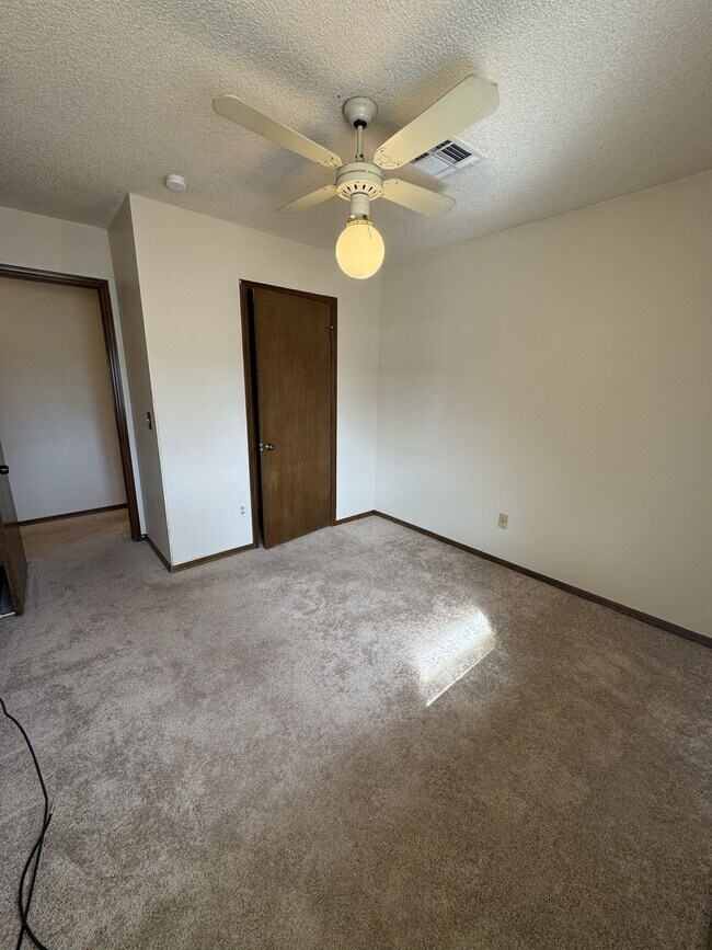 Building Photo - 841 NW 115th St