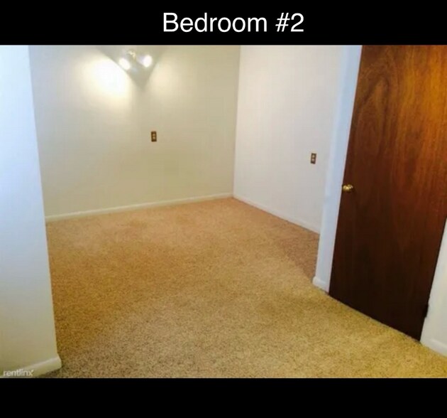 Building Photo - 850 Houseman Ave NE