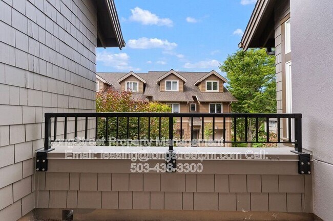 Building Photo - 10247 NW Village Heights Dr