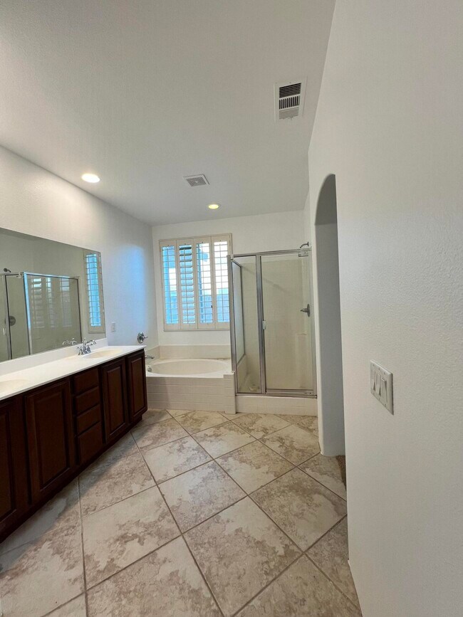 Building Photo - 50342 San Capistrano Dr