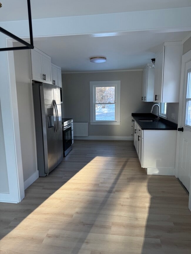 Building Photo - 290 Squantum Rd