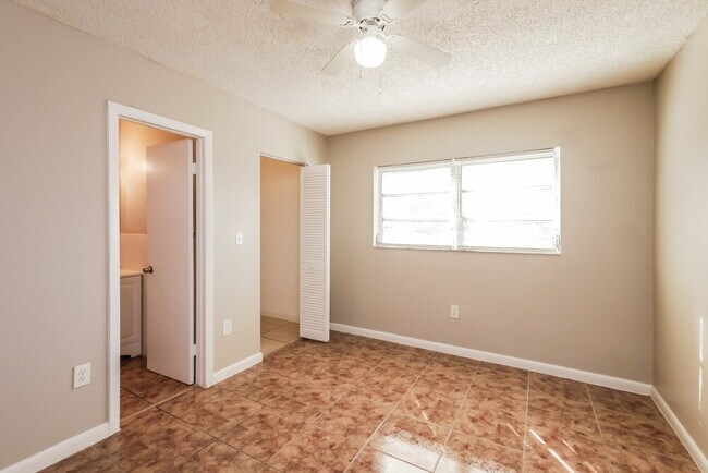 Building Photo - 2440 NW 139th St