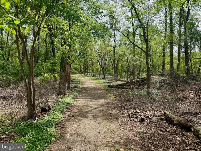 Building Photo - 5736 8th Rd N