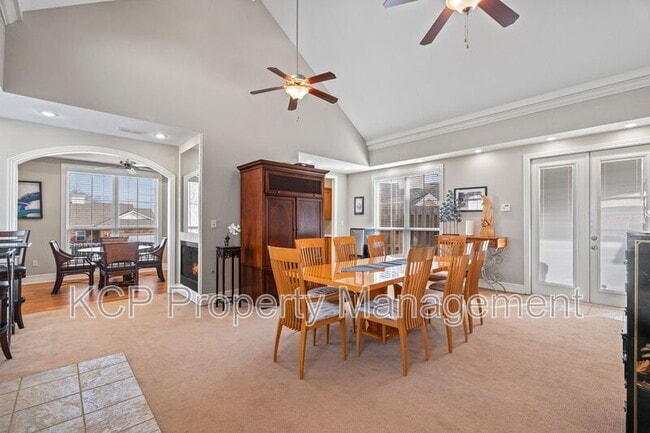 Building Photo - 17 Jeffrey Way