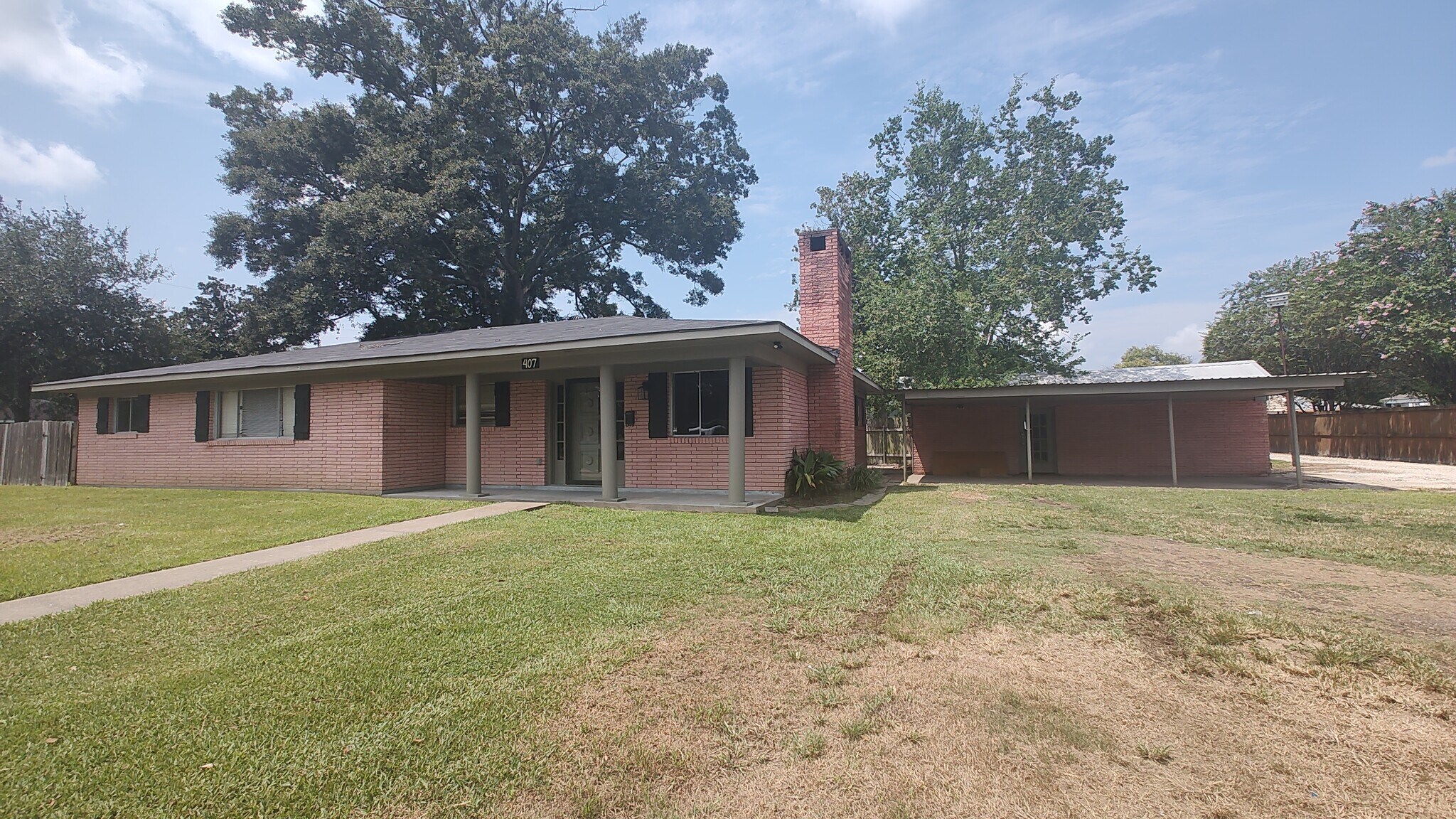 Building Photo - 407 N Morton St