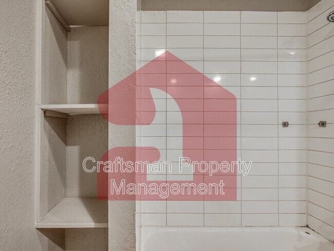 Building Photo - 2843 NW 18th St