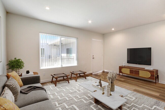 Building Photo - The Hideaway