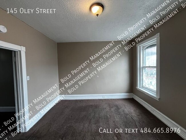 Building Photo - 145 Oley St