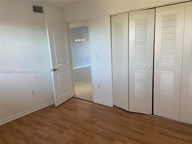 Building Photo - 9849 Nob Hill Ln