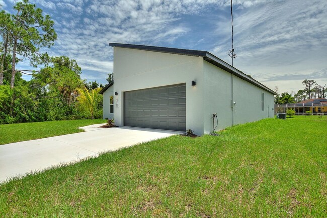 Building Photo - 2354 Littlefield Ln