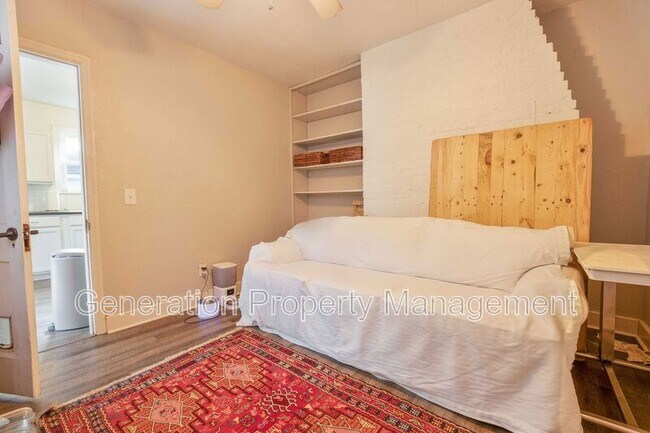 Building Photo - 303 Shawnee Trail