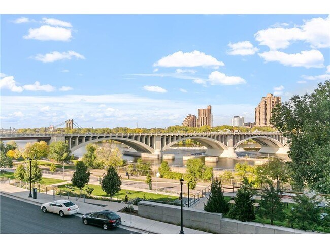 Building Photo - 401 S 1st St