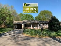 Building Photo - 204 Pennwood Ln