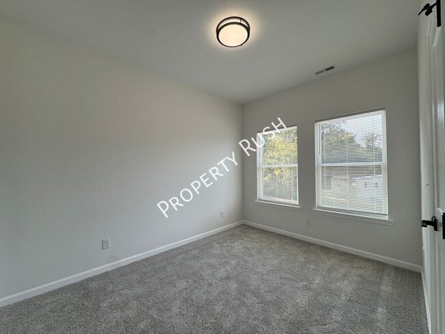 Building Photo - 1852 Wilberforce St