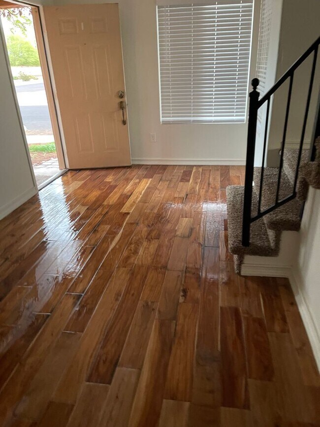 Building Photo - Superstition Springs 4 bedroom/3 baths w/ PRIVATE POOL