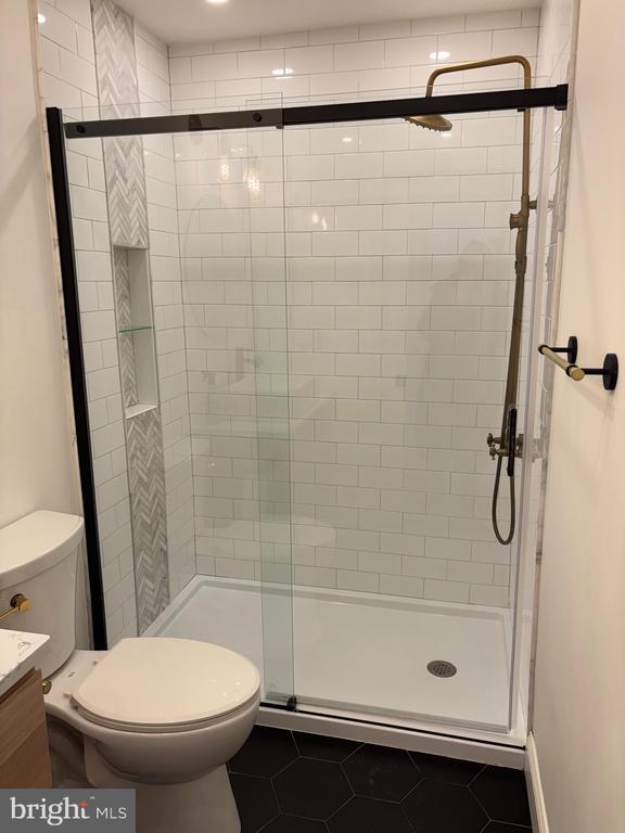 Building Photo - 1118 E Wilt St