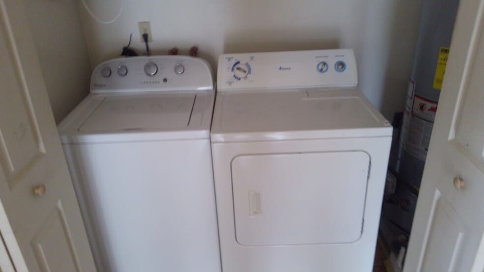 Laundry - 1318 Albert Ave