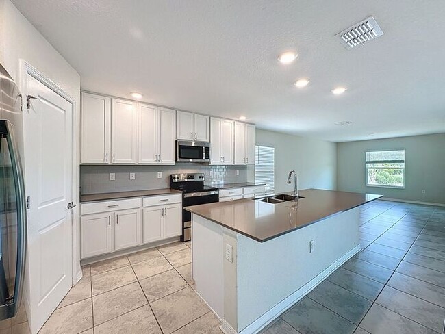Building Photo - RESORT STYLE HOME IN STOREY CREEK