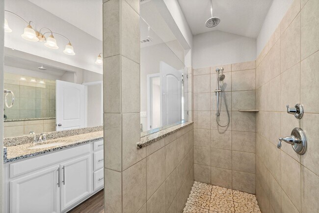 Building Photo - 139 Braeburn