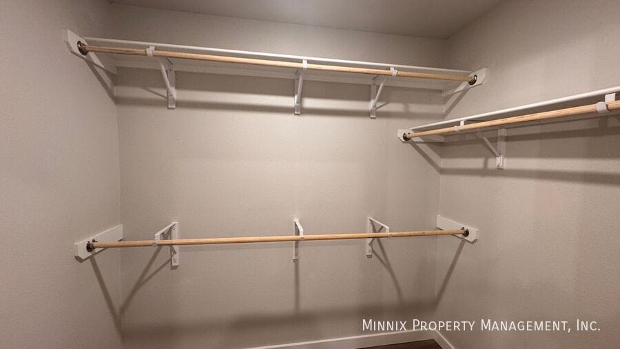 Building Photo - 7706 Elm Ave