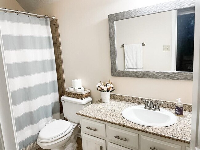 Building Photo - 610 Grand Steeple Cove