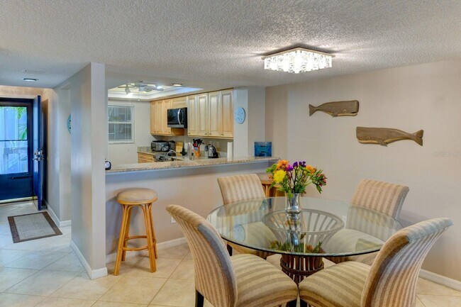 Building Photo - CANAL FRONT CONDO