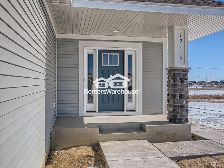 Building Photo - 19116 Cloverleaf Wy