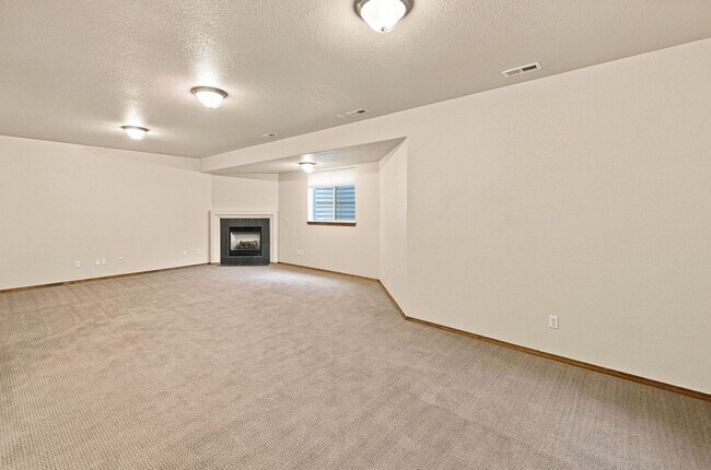 Building Photo - 8803 Wolf Lake Drive