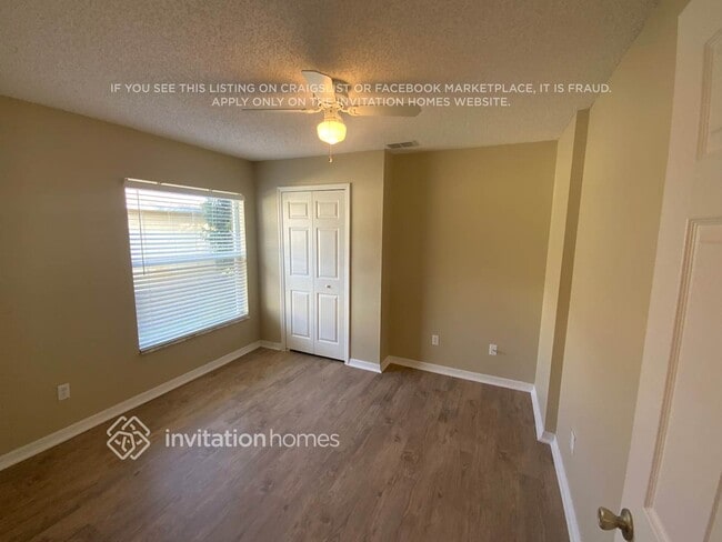 Building Photo - 214 Oak Branch Dr