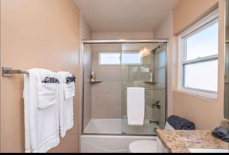 Building Photo - 730 Asbury Ct