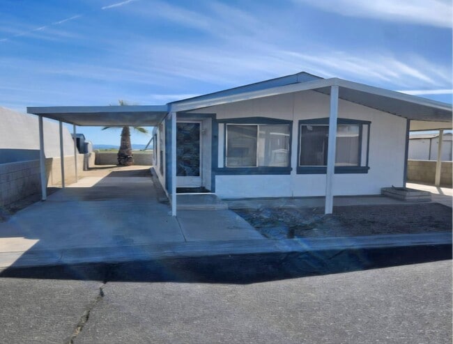 Building Photo - 3589 W Wells Rd