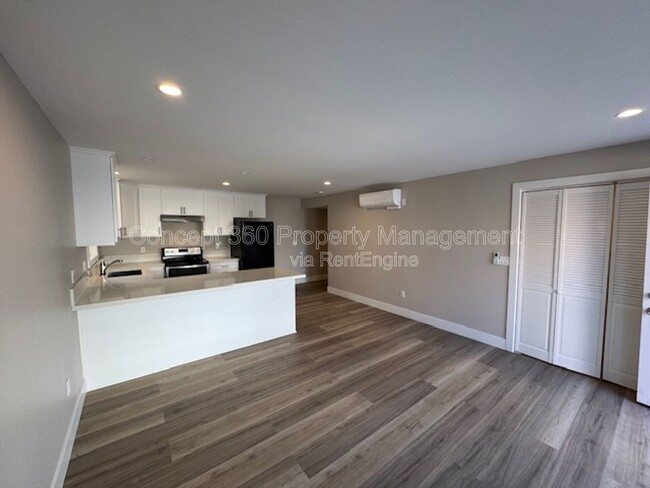 Building Photo - 1421 Obispo Ave