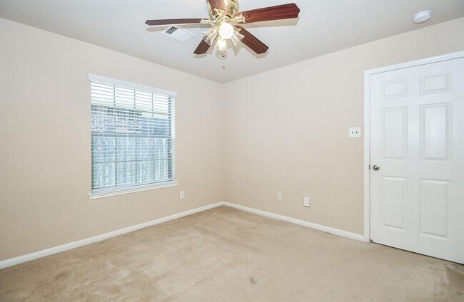 Building Photo - 2022 Haven Springs Ln