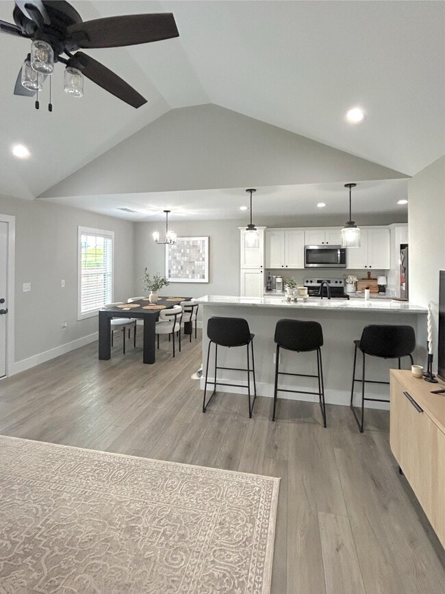 Building Photo - 256 Brook Cv