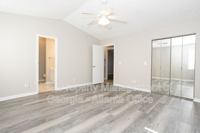 Building Photo - 3107 Waterford Ct