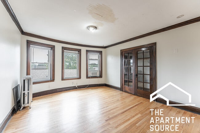 Building Photo - 4608 N Kildare Ave